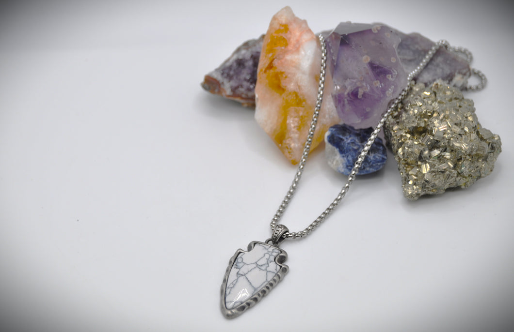 Arrowhead White Howlite Necklace Crystals